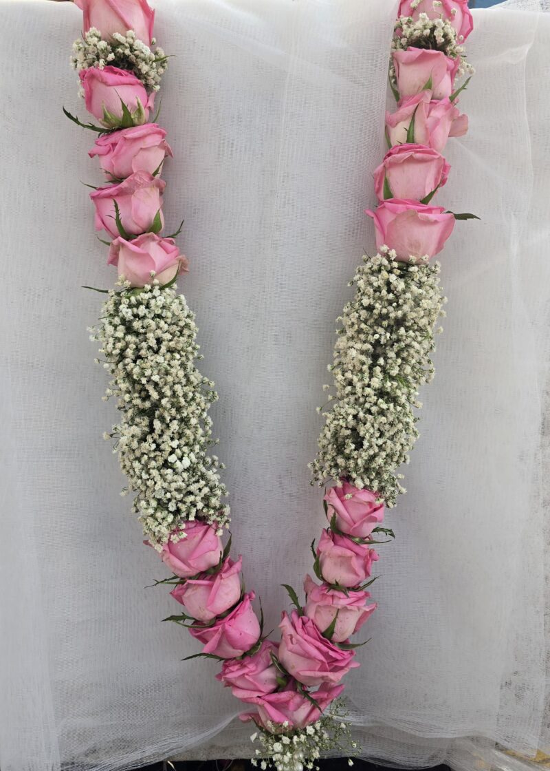Jipsy Gulab Garland